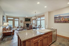 Luxurious 2 BR in River Run Village Featuring Ski in ski-out condo